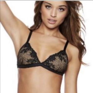 NWT Beach Bunny Seven Seas Top